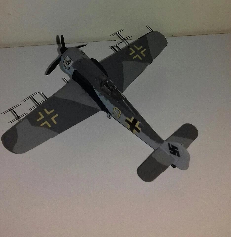 FOCKE WULF 190A8 NACHT JAGER 1/72 COSTRUITO BUILT GEBAUT 1/72 DA KIT IN PLASTICA - Immagine 4 di 4
