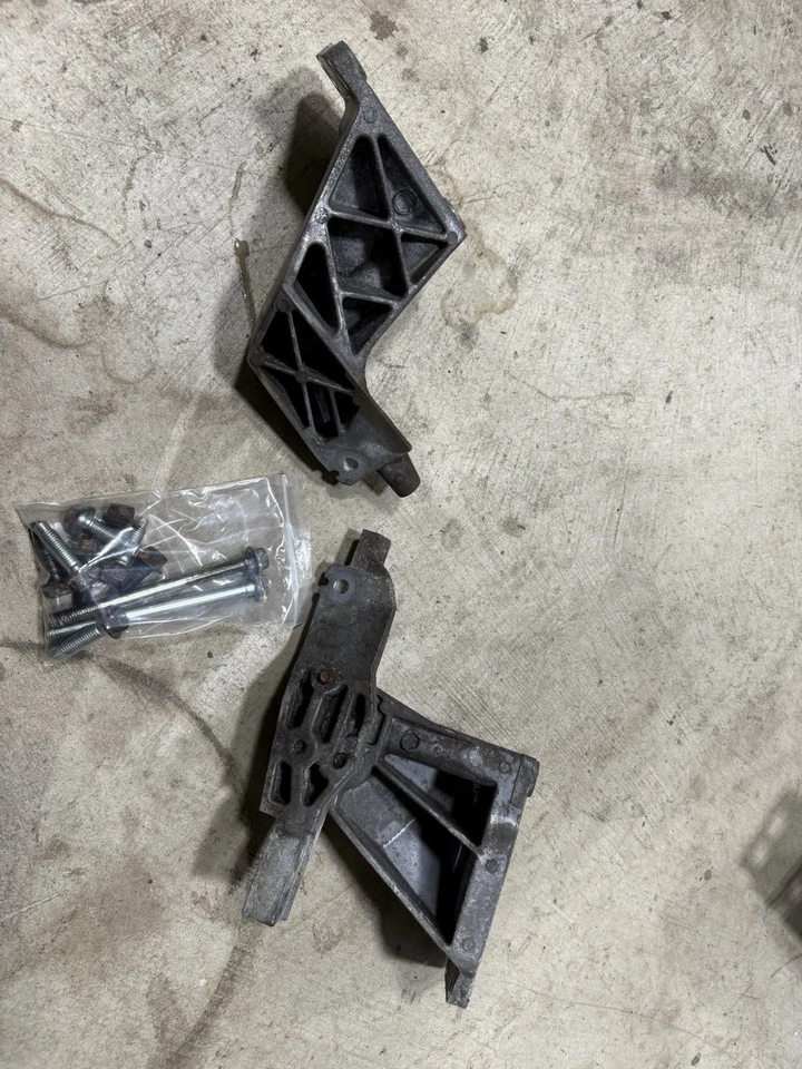 Infiniti AWD G37 2009-13 soportes de montaje de motor 3,7 V6 izquierda y derecha Foto 3 de 4