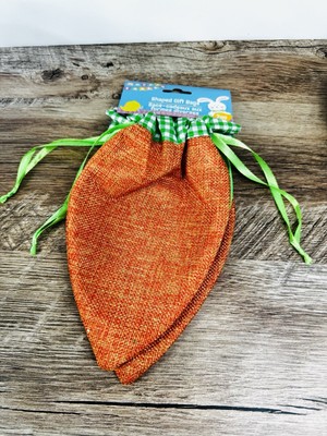   CUTE!! 2-PK FABRIC CARROT-SHAPED DRAW STRING GIFT OR TREAT BAGS  NEW!  