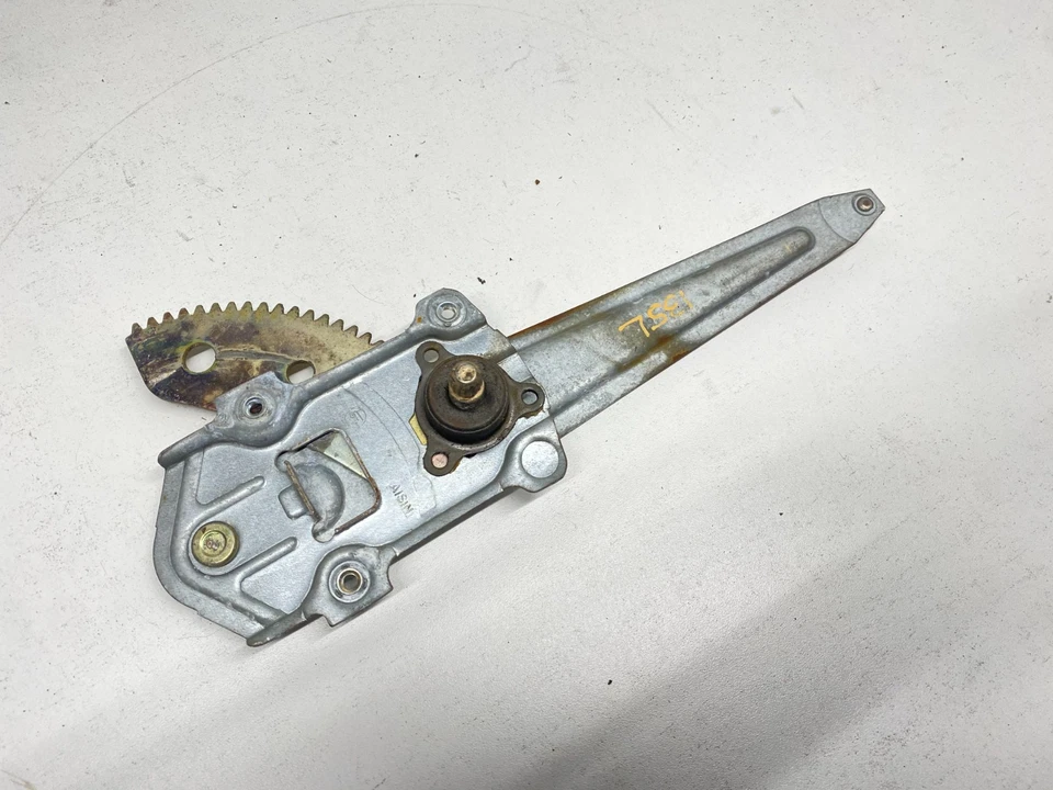 TOYOTA COROLLA 1988-1993 REGULADOR VENTANA LATERAL TRASERA IZQUIERDA OEM, 135-58098L Foto 2 de 4