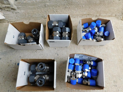PARKER MIX LOT ASSORTMENT OF STAINLESS STEEL FITTING FITTINGS SWAGELOK
