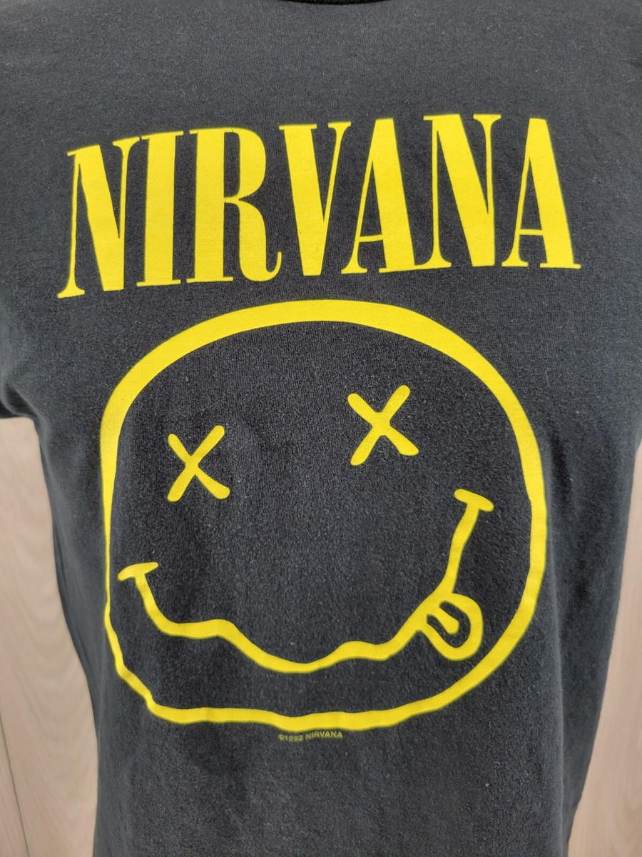 Nirvana Smiley Face T-shirt Size Large Vintage 1992 Black | eBay Nirvana Smiley Face T-shirt Size Large Vintage 1992 Black | eBay