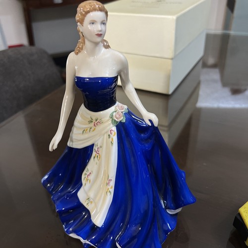 Royal Doulton, Pretty Ladies, "Olivia". - Picture 9 of 13