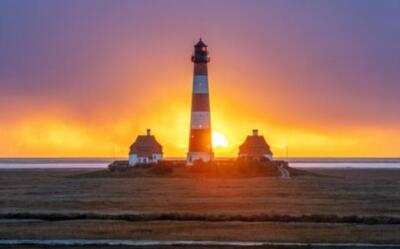 Wandbild: Panoramabild von Westerhever Lighthouse gegen Sky, Nord -Frisia, [...]