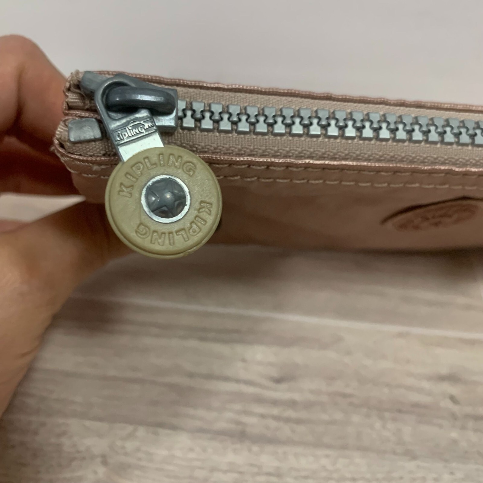 Kipling Creativity Zip Pouch Mettalic Rosegold No… - image 4