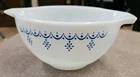 Pyrex Snowflake 441 1 1/2 Vintage Blue White Garland