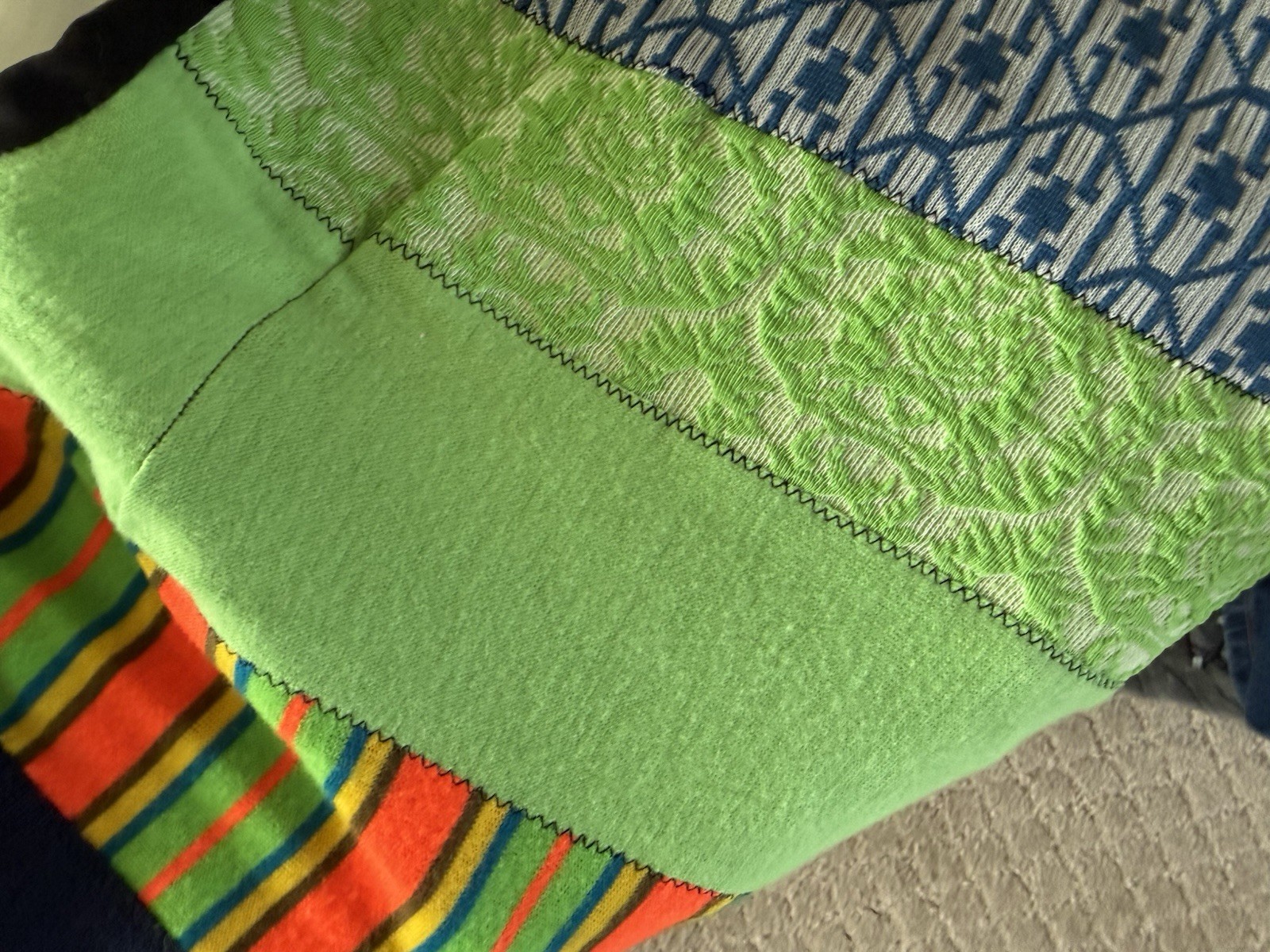 VINTAGE 80's Handmade Reversible Patchwork Vest S… - image 7