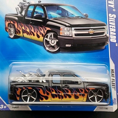 Hot Wheels 2009 Heat Fleet 1/10 Chevy Silverado in Black With Flames