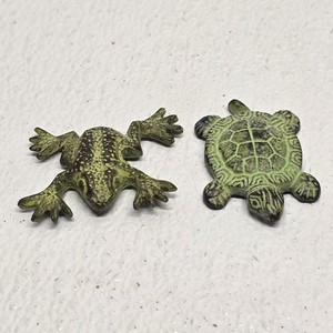 Mini Cast Iron Green Frog & Turtle Figurines Paperweights