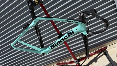 DAMAGED• Bianchi Oltre XR4 Carbon Aero Rim Brake Frameset 55cm