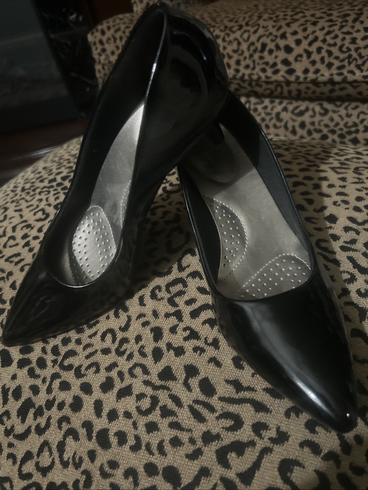 Dexflex Comfort Jeanne Women's Black Patent Pointed Toe Pump Shoes Med or Wide