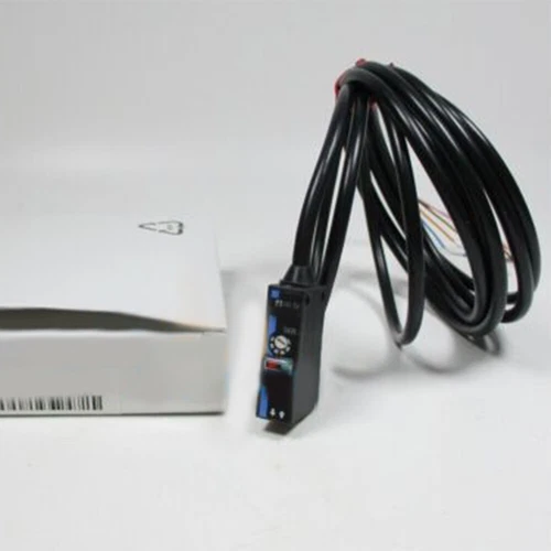 1PC New KEYENCE PZ-101P  Photoelectric Sensor PZ101P Free Shipping - Picture 3 of 4