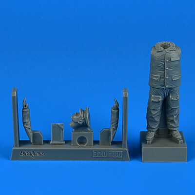 Aerobonus 1/32 Russian Officer Mechanic