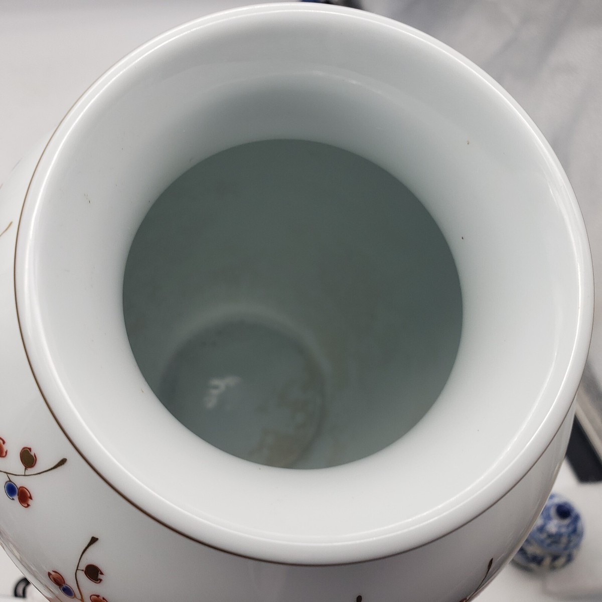 Fukagawa 梅 Ume Plum Porcelain Vase Somenishiki 染錦 Kakiemon