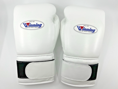 Winning ボクシンググローブ MS-500 14 oz 白　紐式 Winning MS-500 14oz Boxing Gloves White Hook and Loop Sparring