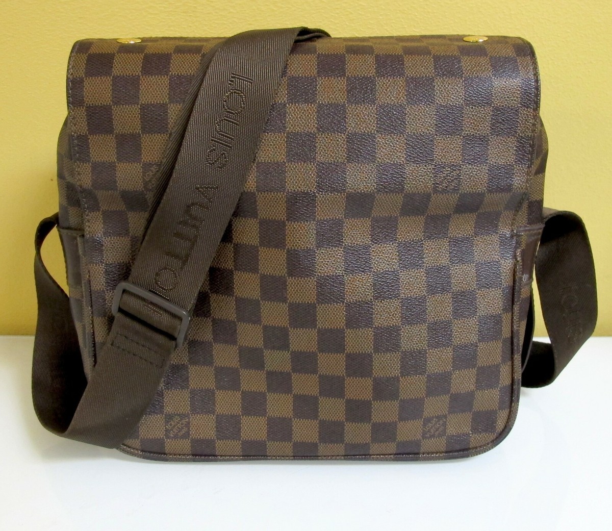 LOUIS VUITTON Made in France Paris Shoulder Messenger Bag Monogram