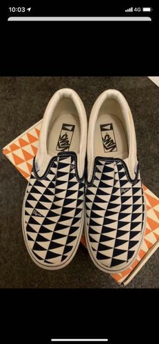 Finally Pilgrim Vans Slip Sneakers Men 9.0Us