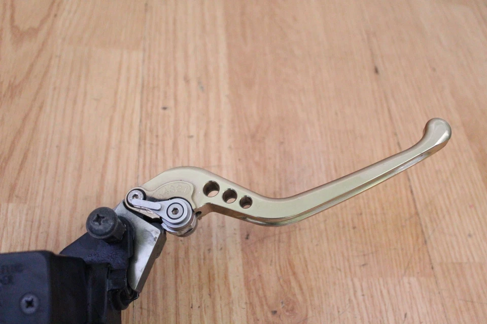 Suzuki DL 650 V-Strom 2009 freno delantero cilindro maestro palanca de repuesto Foto 2 de 4