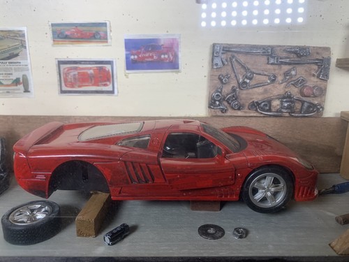 SALEEN S7 GARAGE DIORAMA 1:18 SCALE RARE SHADOW BOX HANGING DISPLAY CAR - Picture 7 of 12