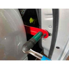 Tür Richtwerkzeug Spaltmaß einstellen Unfallreparatur hängende Tür richten