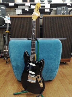 ギターFender（カバー付） Fender Custom Shop 1964 Jaguar Journeyman Faded Aged