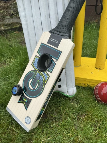Gunn & Moore Aion VR IB Cricket bat For Meta Oculus Quest 3 & 3s Limited Edition - Imagen 5 de 13