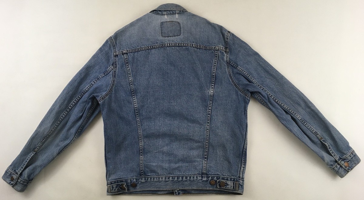 Levi's 70503 04 trucker jacket made in Tunisia vintage 1990s jeans