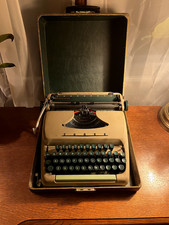 Vintage Sears Tower Quiet-Tabulator Typewriter,   working :)