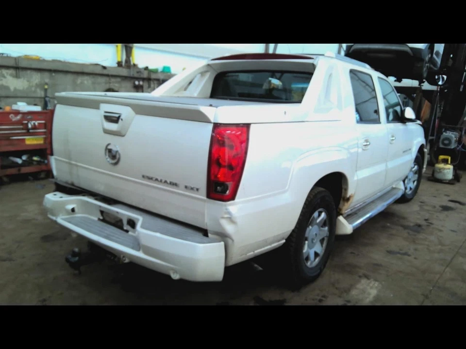 Info-GPS-TV Screen Entertainment System Opt U42 Fits 03-07 SIERRA DENALI 6827273 - Image 3 of 4