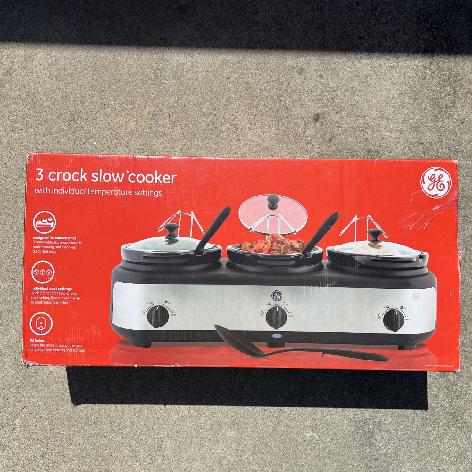 GE Triple 3 Crock Slow Cooker 3 x 2.5qt Buffet Server, Individual Temp Settings
Opens in a new windo