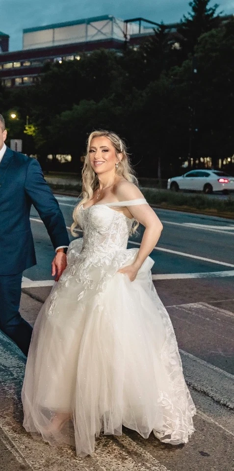 Allure Bridals 9803 (象牙白/香槟) 婚纱,尺寸 8 — 第 4/4 张图片