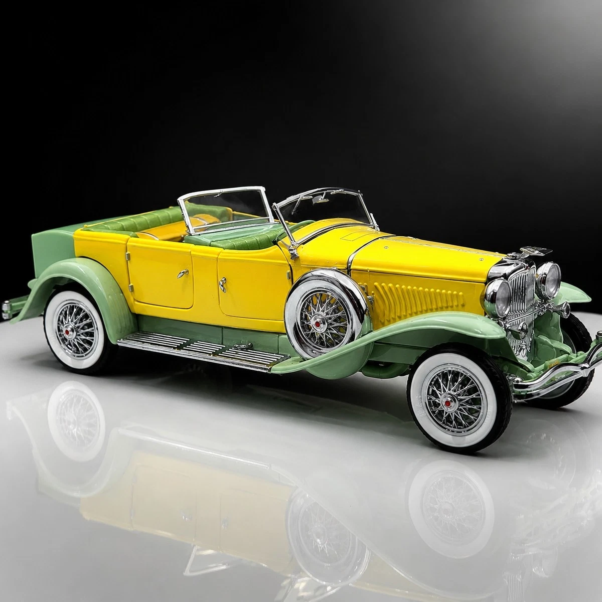 フランクリンミント　デューセンバーグ J 1930 クラシックカー Franklin Mint 1:24 Duesenberg Diecast Cars, Trucks & Vans for sale