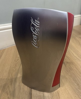 Coca Cola Bar Schrift Display