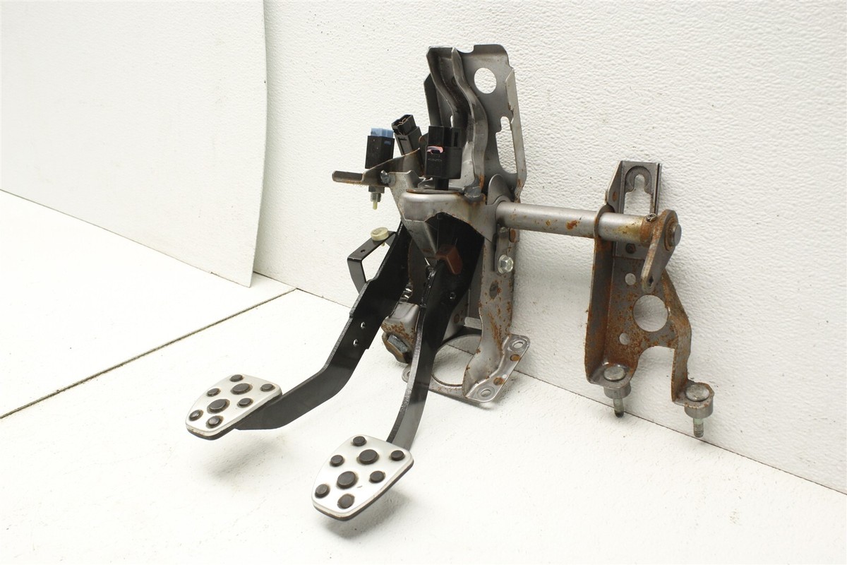 パトリッジ　コンプリート Amazon.com: Centric Parts 143.42008 Caliper Kit : Automotive