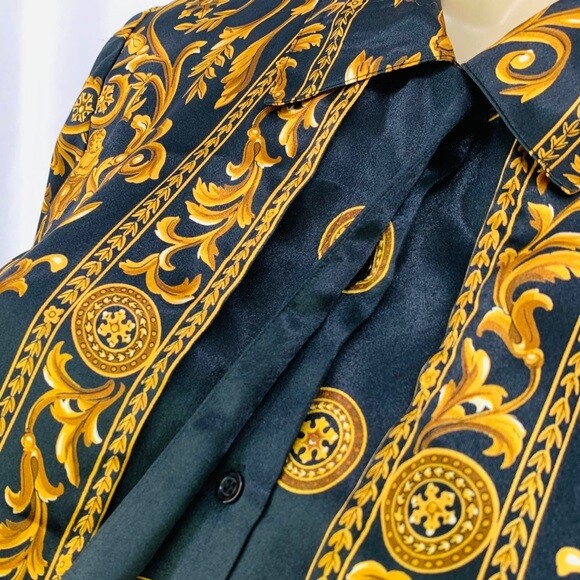 80’s Long Sleeves Button Down Shirt by Laura And Jayne