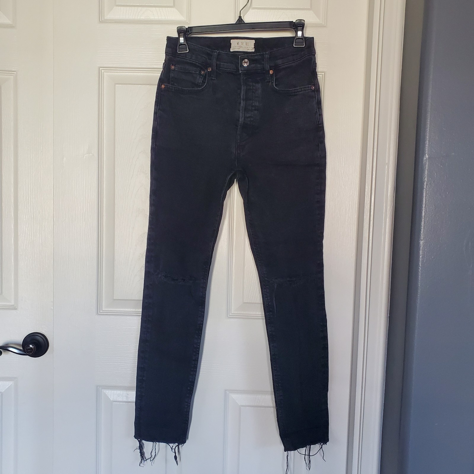 We The Free Skinny Jeans High Rise Black Distressed Stretch Raw Hem Button-fly