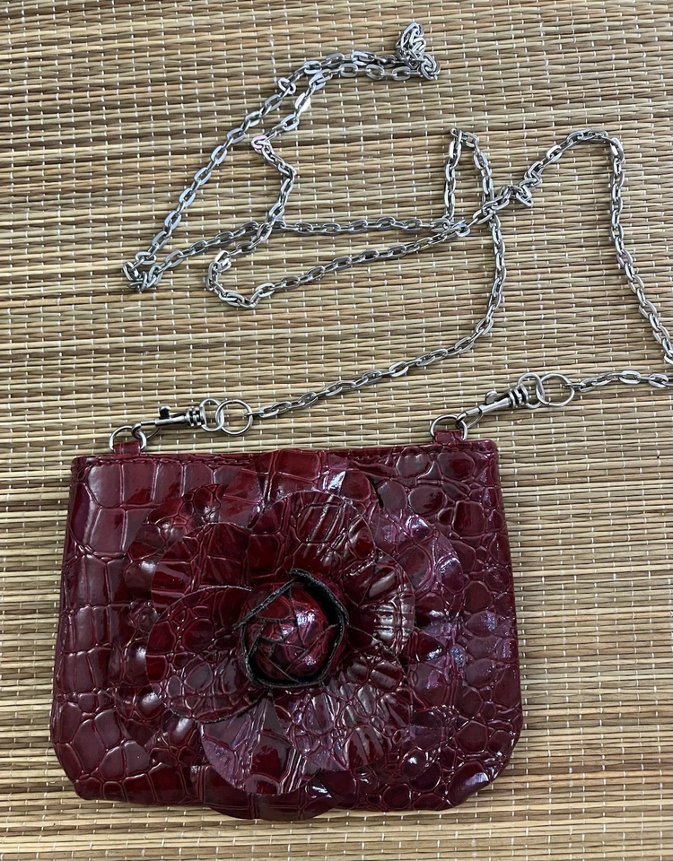 Mini BOLSO Monedero Country Chic De Colección, Bandolera Charol Repujado Flor Grande, Borgoña Foto 3 de 4