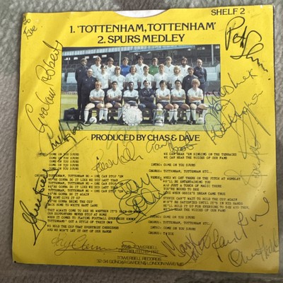 Tottenham Hotspur FA Cup Final 81/82 Official Record SIGNED BY SPURS SQUAD. RARE