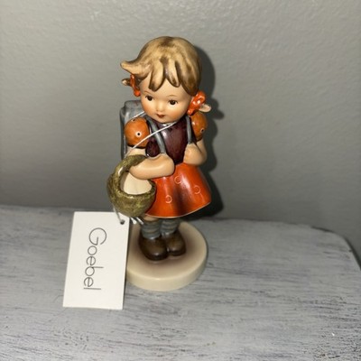 Goebel Hummel School Girl  Figurine with original styro box 5'' # 3883
