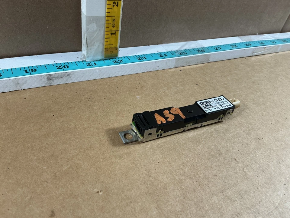 2012-2018 Audi A7 Quattro Amplifier Left Lower Antenna Booster Module OEM - Image 4 of 4