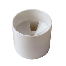 Golf Practice White Reusable Plastic Putting Cup with Hole and Flag Support