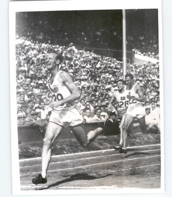 US Sprinter ROY COCHRANE Breaks OLYMPIC Record Empire Stadium 1948 Press Photo