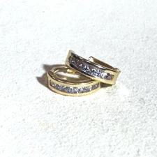 Cute! Solid 10K Yellow Gold Huggie Earrings 7mm inner  10mm outer