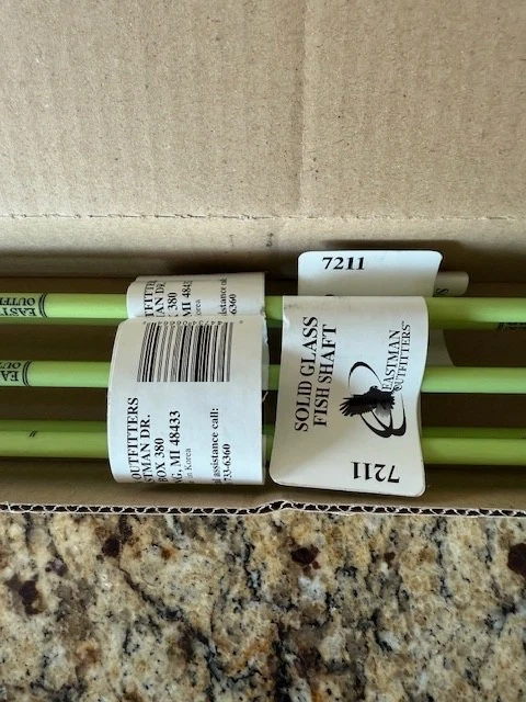 Flechas de pesca con arco de águila pescadora Easton Carbon Express 2 paquetes de seis nuevos en stock Foto 3 de 4