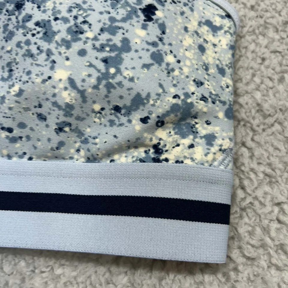 Sujetador deportivo mediano Under Armour Project Rock Foto 3 de 4