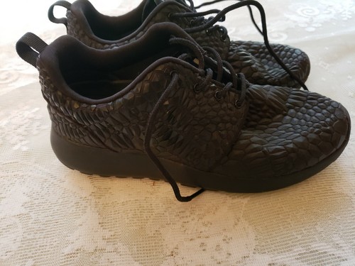 Zapatos para mujer Nike Roshe One DMB (negros) #807460-001 talla 6,5 - Imagen 3 de 5