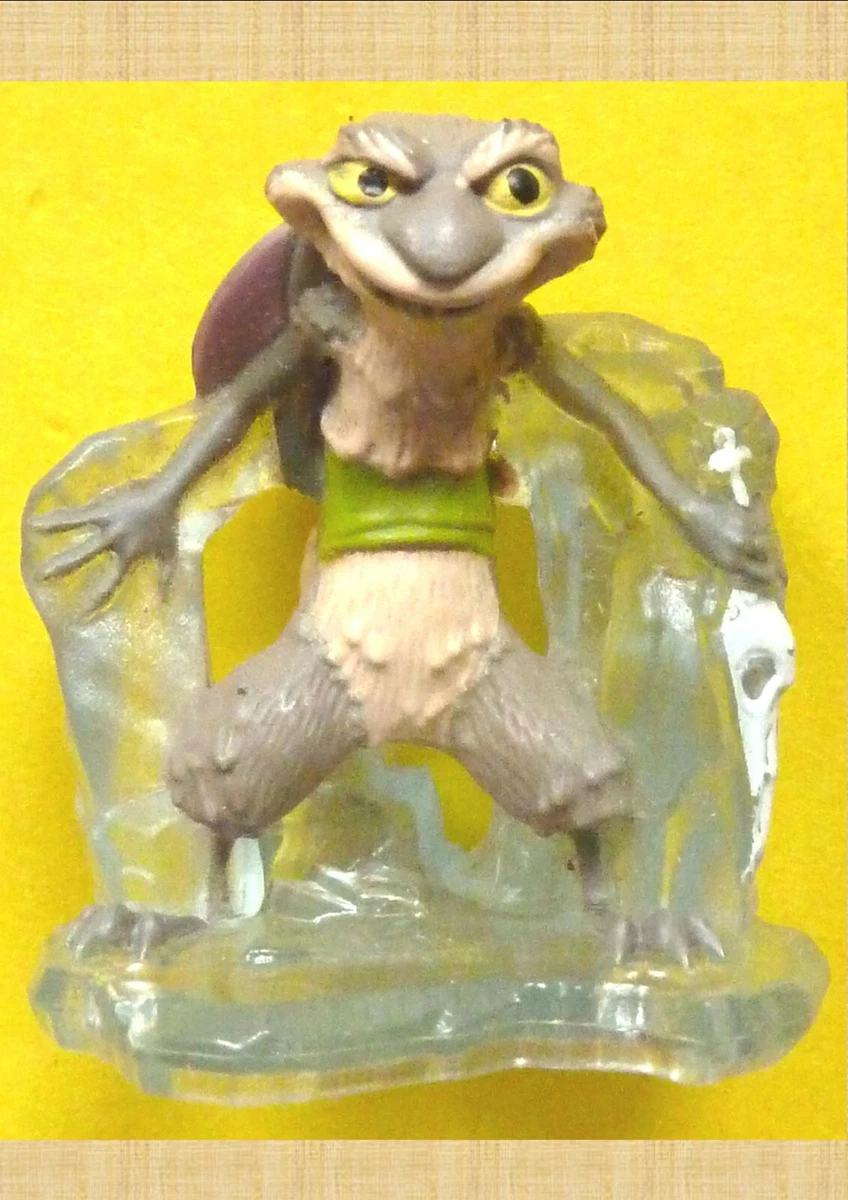 ICE AGE 4 (KINDER JOY) FIGURINE RABBIT RASMUSSEN (SQUINT) WITH KNIFE | eBay