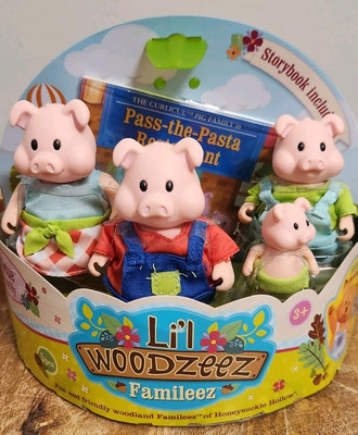 Curlicue Pig Family Li'l Woodzeez Famileez Figures Storybook Included NEW