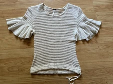 Free People Babes Only Open Weave Sleeve Sweater size XS EUC