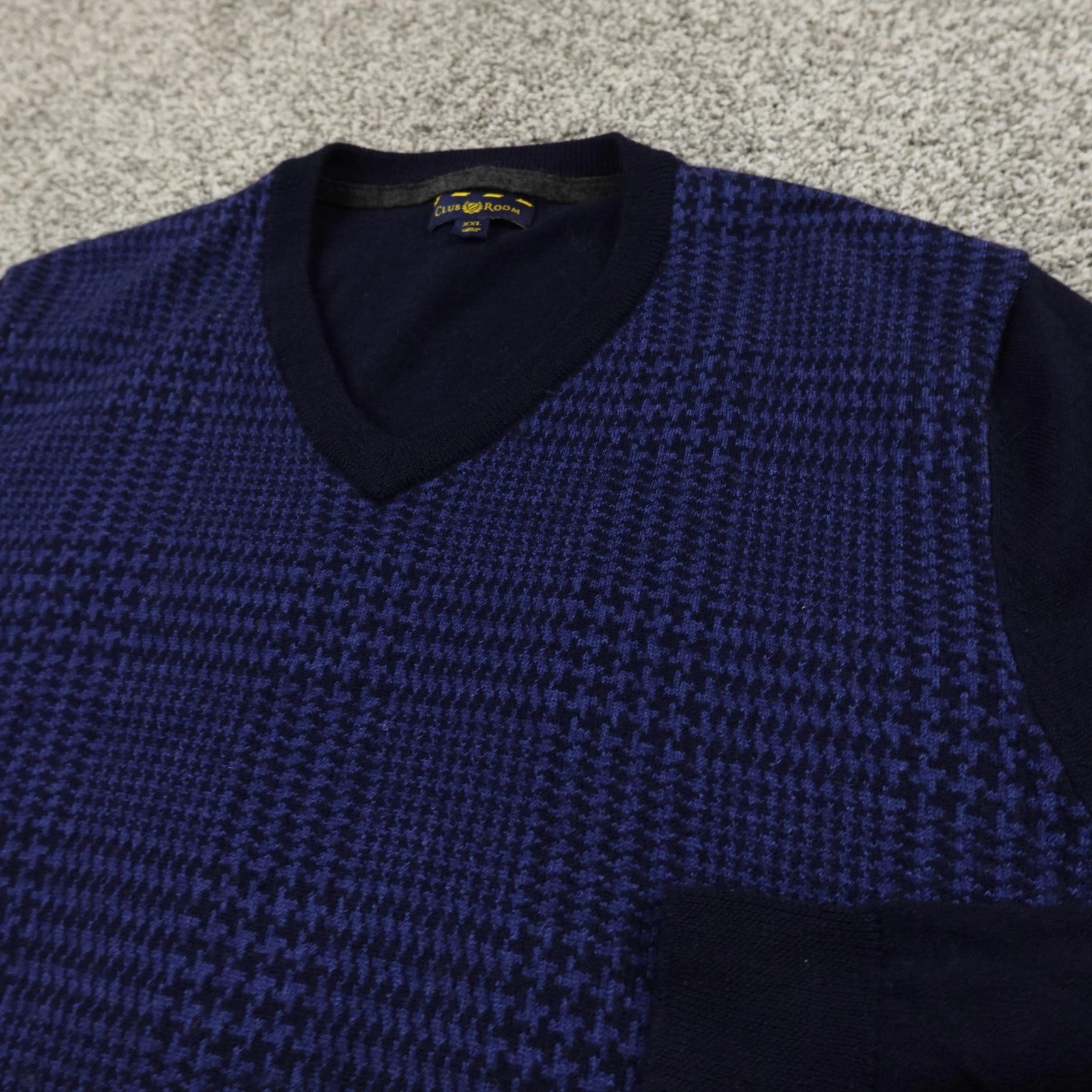 Club Room Sweater Mens 2XL Blue Merino Wool Blend Houndstooth V Neck Grandpa Dad
Opens in a new wind